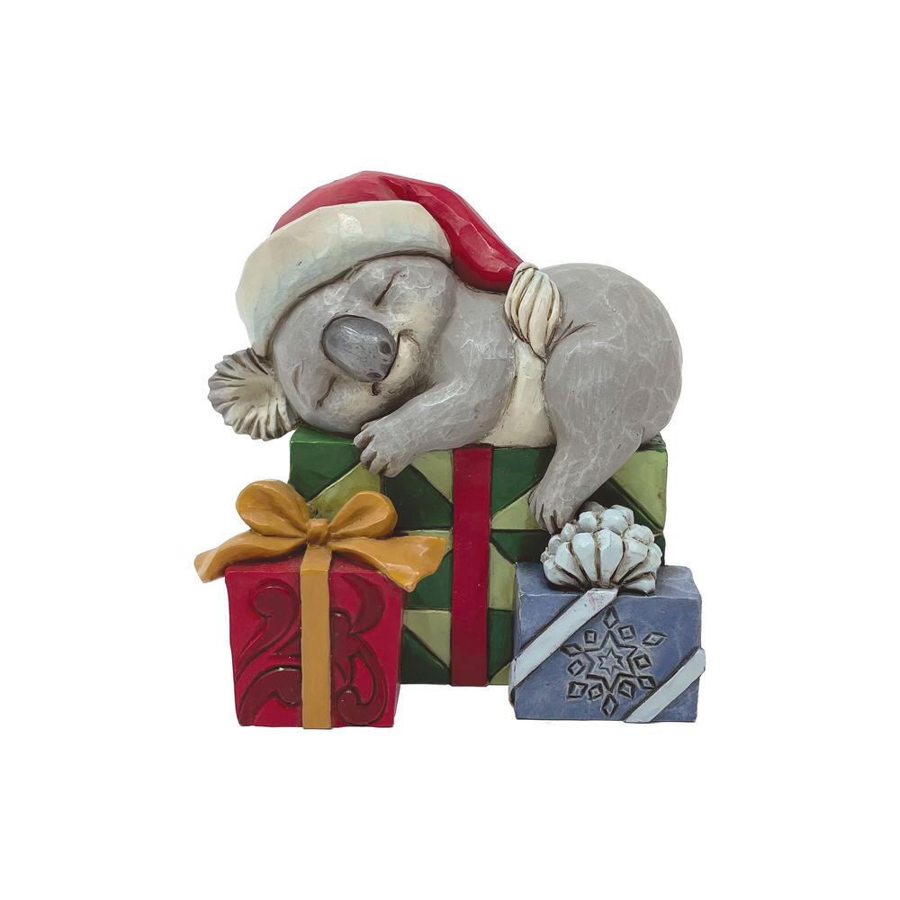 Jim Shore, Heartwood Creek, Jim Shore Heartwood Creek, Heartwood Creek by Jim Shore, 6011491, Koala Bär mit Geschenken, Koala Bear Sleeping on Gifts, Jim Shore Minifigur